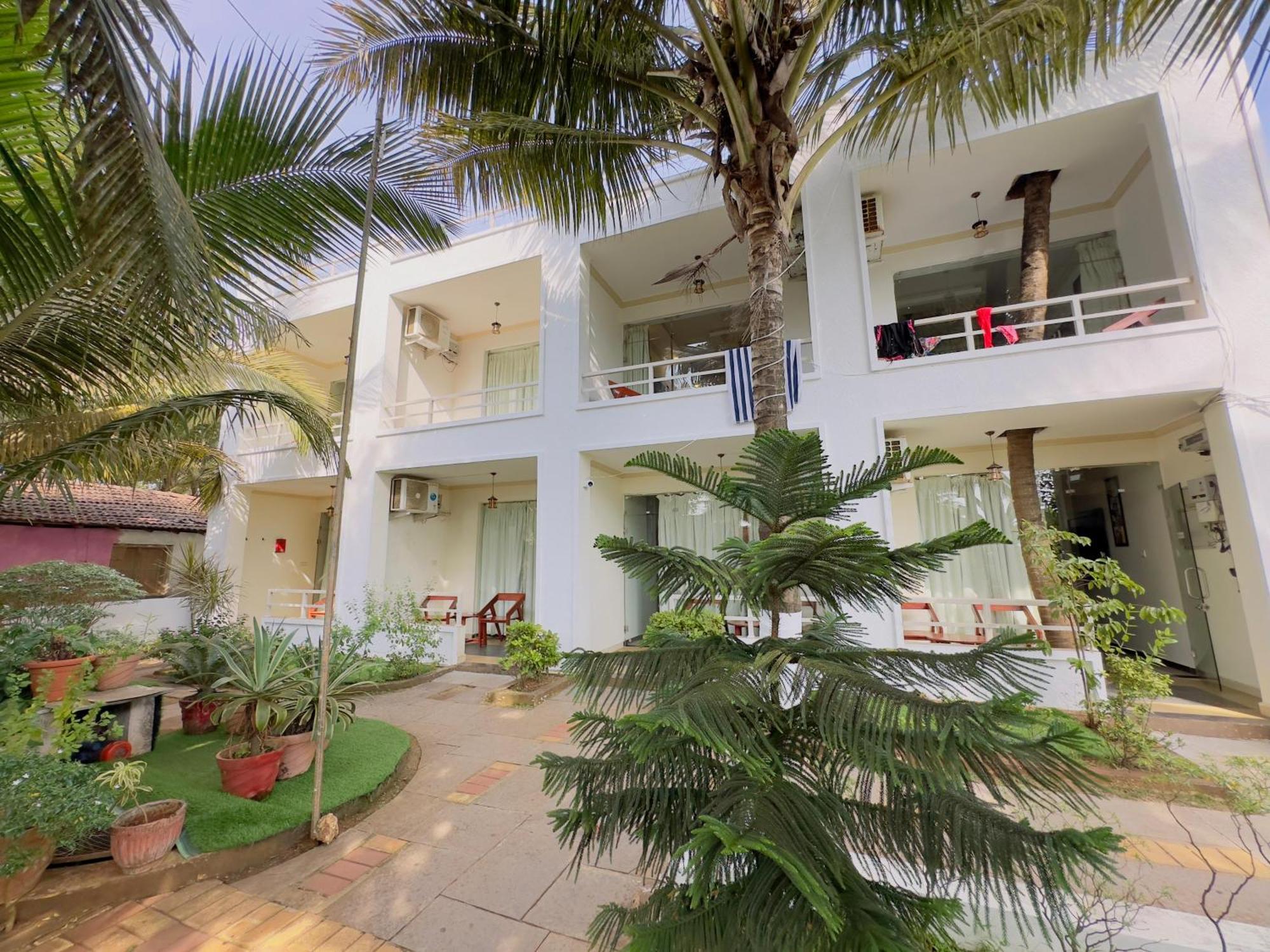 Maitree Beach Resort Arambol Exterior photo