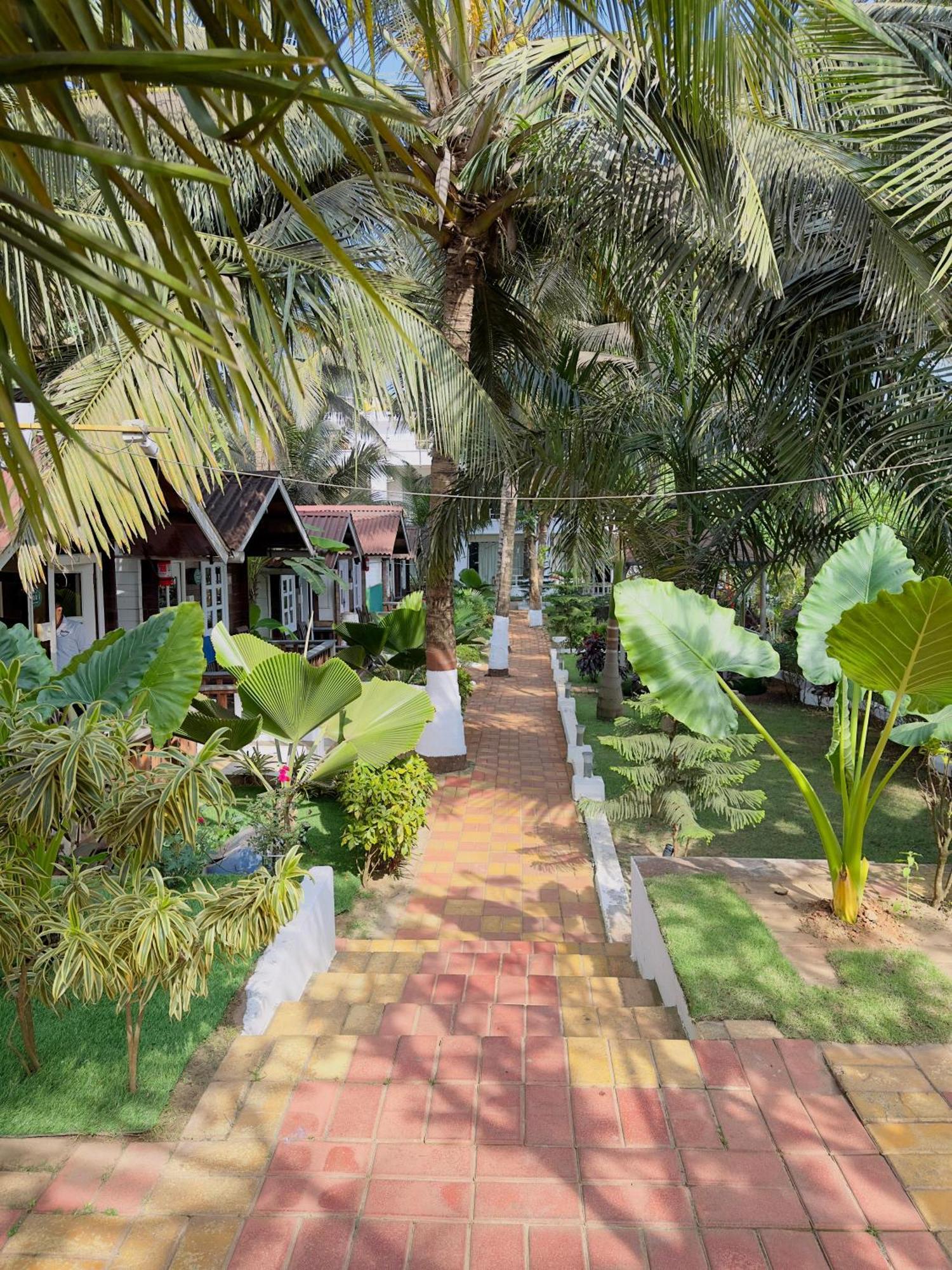 Maitree Beach Resort Arambol Exterior photo